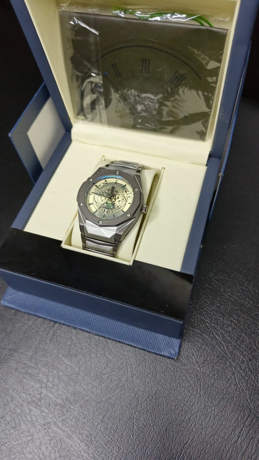 Hublot Cut