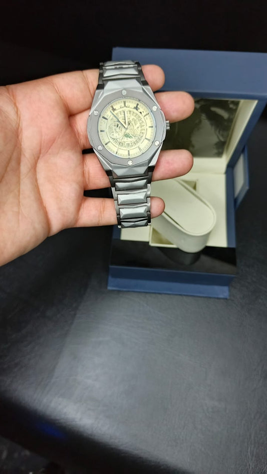 Hublot Cut